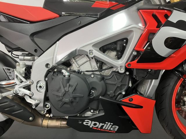 aprilia - tuono-v4-1100-factory