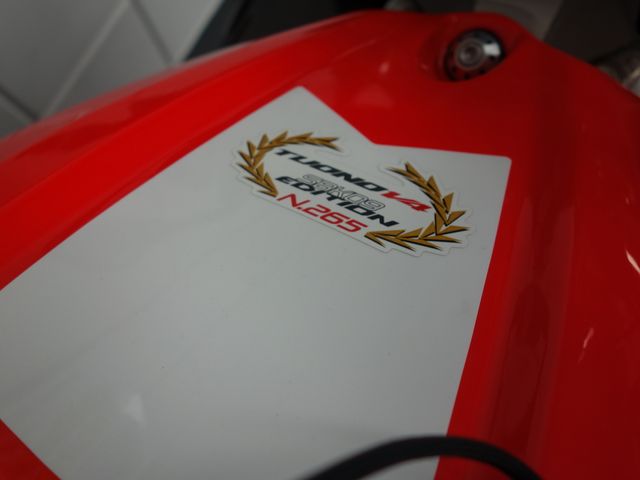 aprilia - tuono-v4-1100-factory