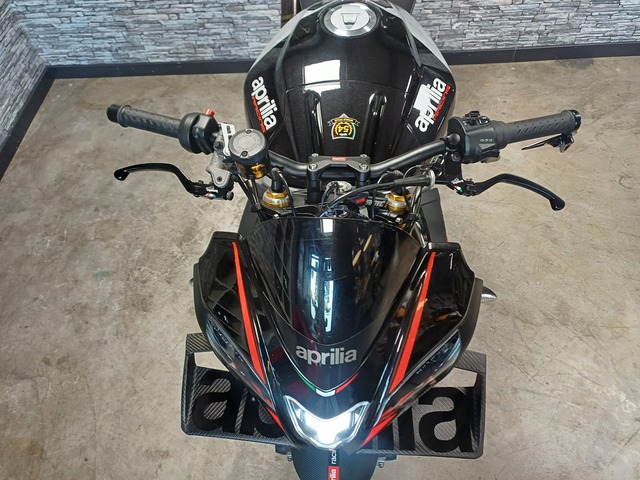 aprilia - tuono-v4-1100-factory