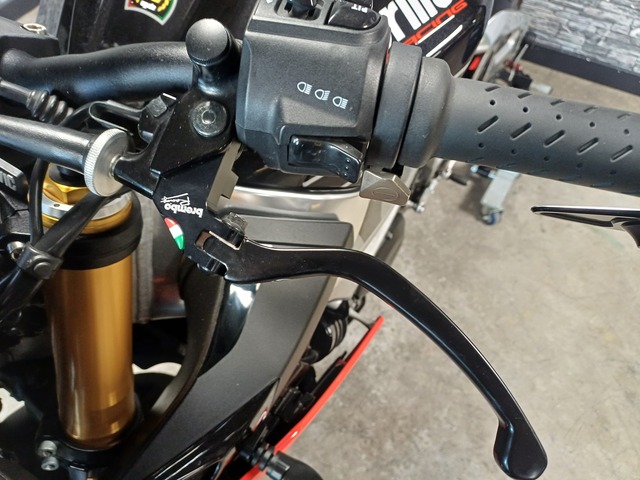 aprilia - tuono-v4-1100-factory