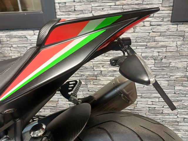 aprilia - tuono-v4-1100-factory