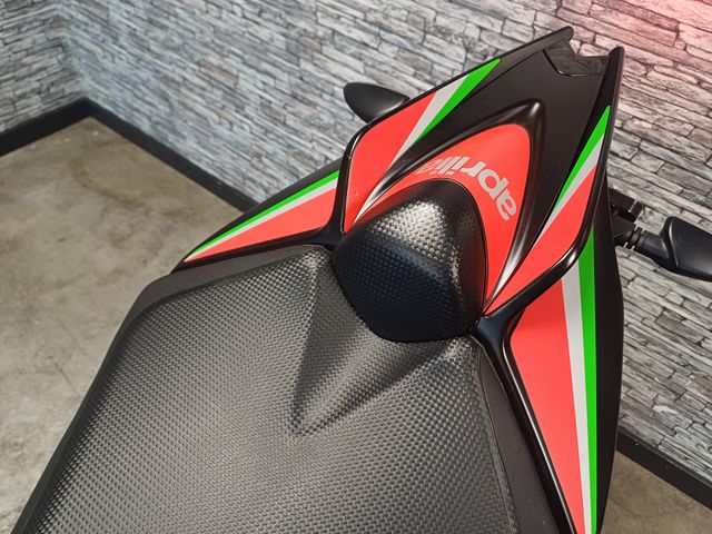 aprilia - tuono-v4-1100-factory