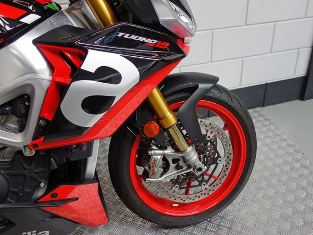 aprilia - tuono-v4-1100-factory