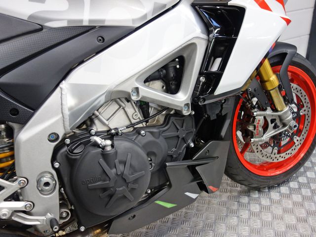 aprilia - tuono-v4-1100-factory