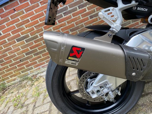 aprilia - tuono-v4-1100-factory