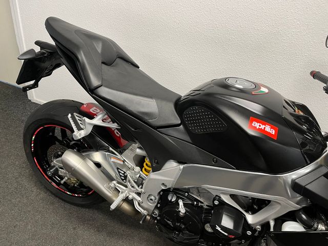 aprilia - tuono-v4