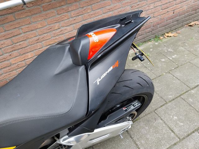 aprilia - tuono-v4