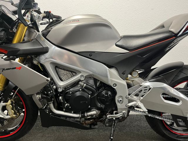 aprilia - tuono-v4