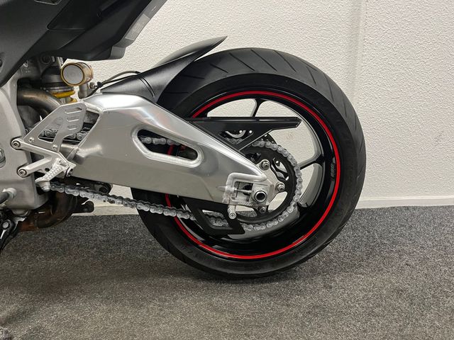 aprilia - tuono-v4