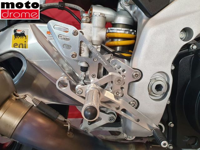 aprilia - tuono-v4