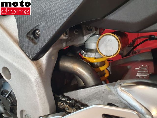 aprilia - tuono-v4