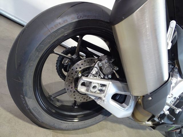 aprilia - tuono-v4