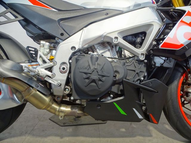 aprilia - tuono-v4