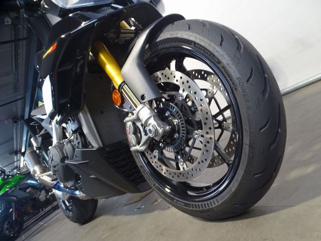 aprilia - tuono-v4