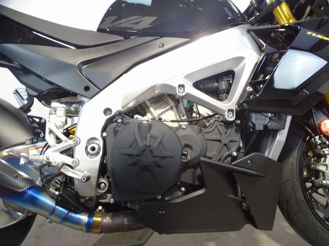 aprilia - tuono-v4