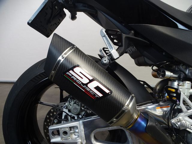 aprilia - tuono-v4