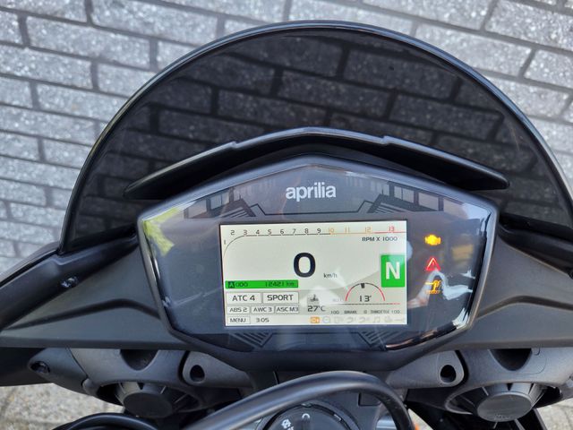 aprilia - tuono-v4-r