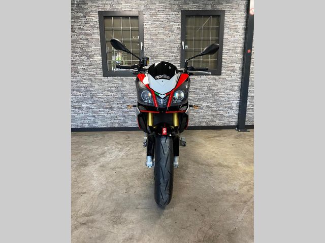 aprilia - tuono-v4-r-aprc