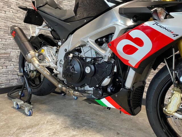 aprilia - tuono-v4-r-aprc