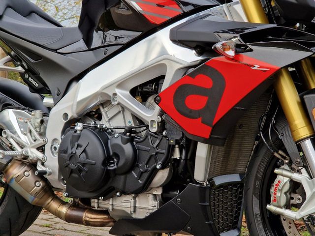 aprilia - tuono-v4-r-aprc