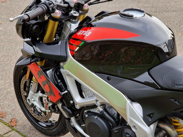 aprilia - tuono-v4-r-aprc