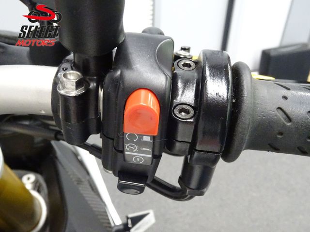 aprilia - tuono-v4-r-aprc