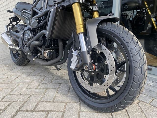 benelli - leoncino-800