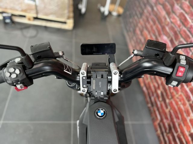 bmw - ce-02