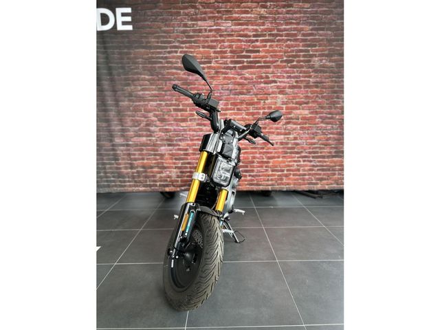 bmw - ce-02