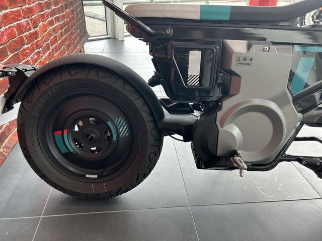 bmw - ce-02