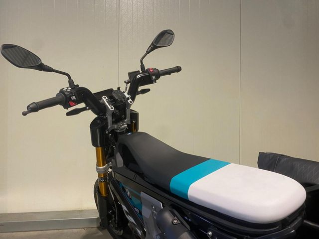 bmw - ce-02