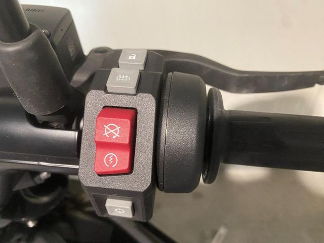 bmw - ce-02