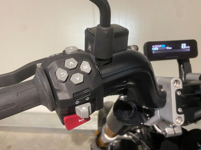 bmw - ce-02