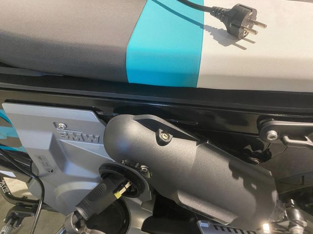 bmw - ce-02