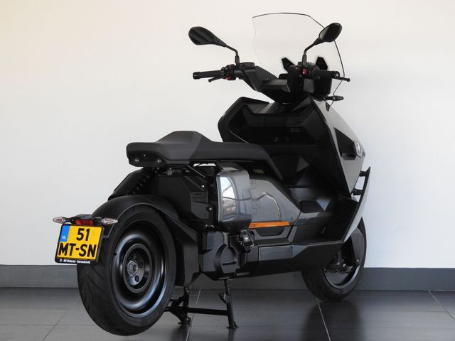 bmw - ce-04