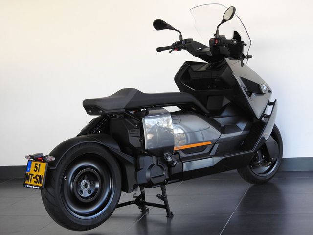 bmw - ce-04