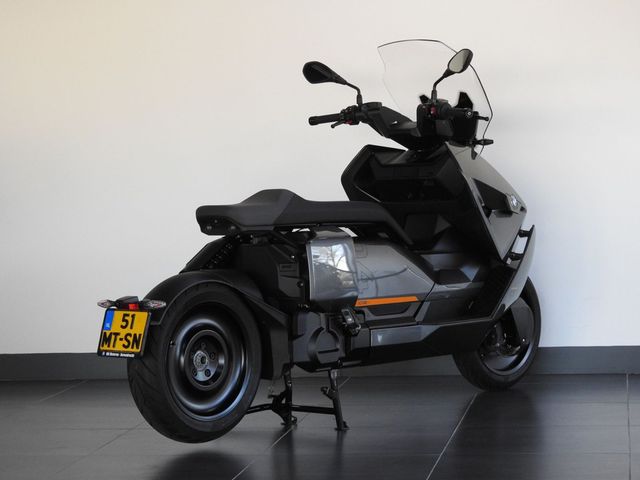 bmw - ce-04