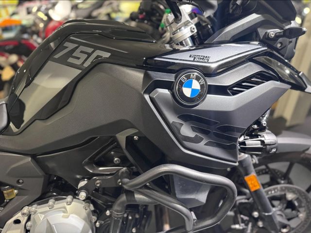 bmw - f-750-gs