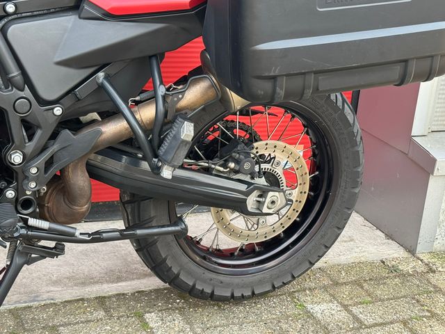 bmw - f-800-gs
