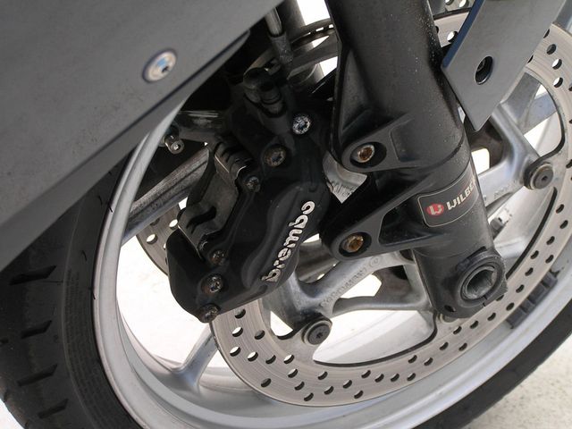 bmw - f-800-gt