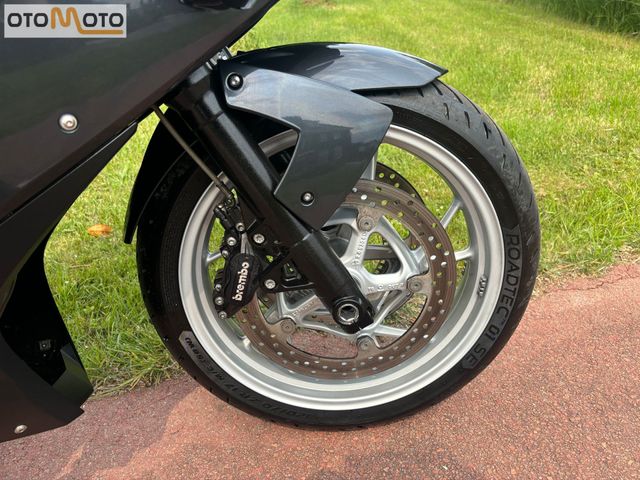 bmw - f-800-gt