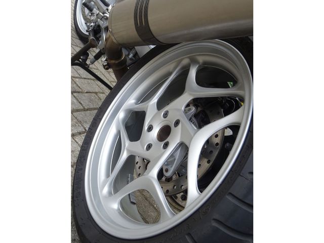 bmw - f-800-st