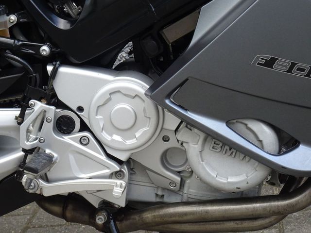 bmw - f-800-st