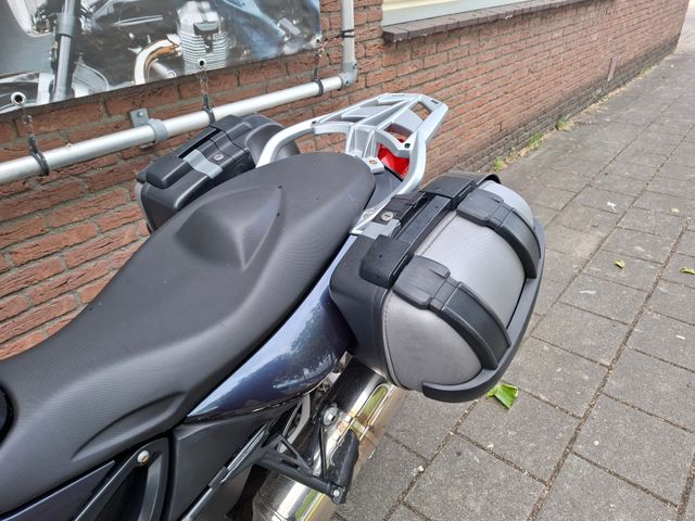 bmw - f-800-st