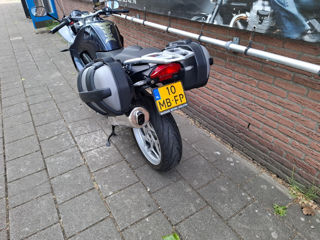 bmw - f-800-st