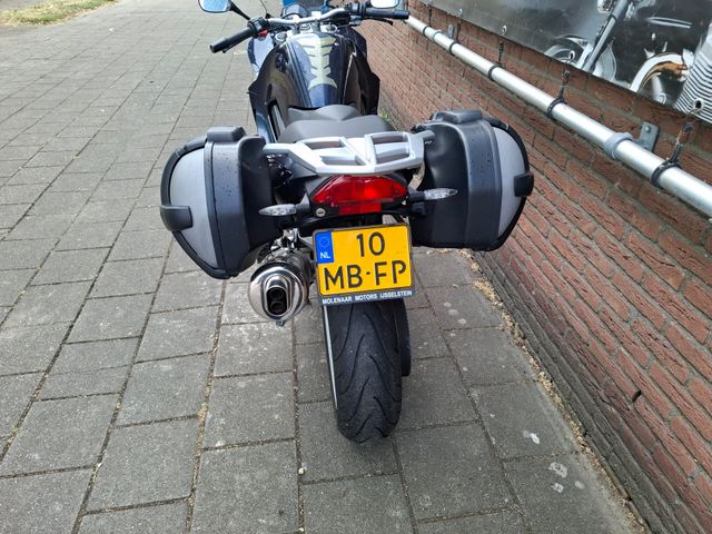 bmw - f-800-st