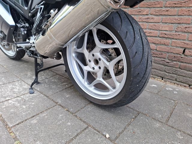 bmw - f-800-st