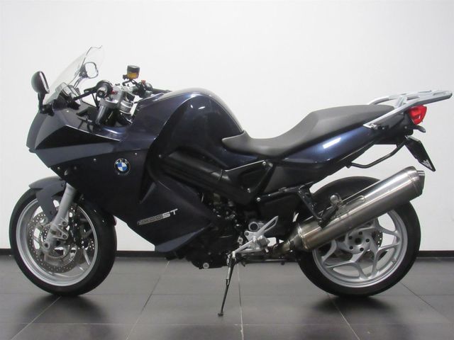 bmw - f-800-st