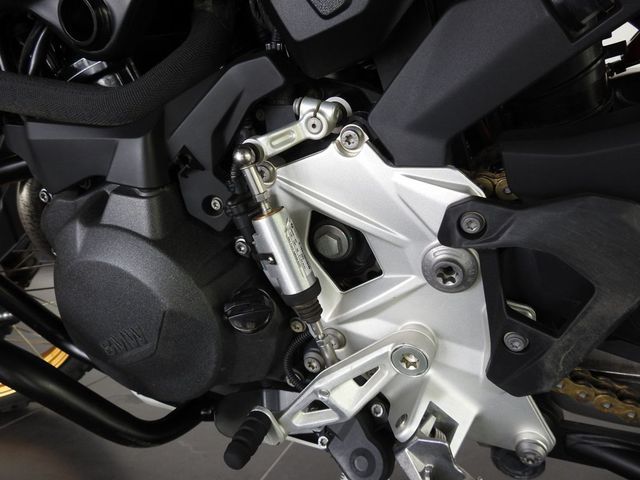 bmw - f-900-gs