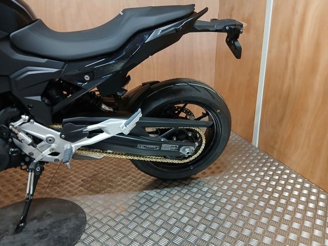 bmw - f-900-r